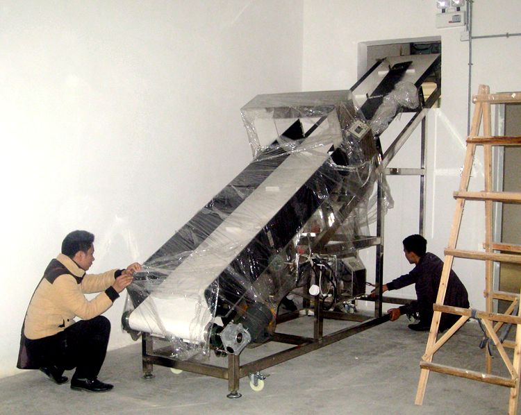 1561379696196314.jpg 特百惠上料金檢機3.jpg