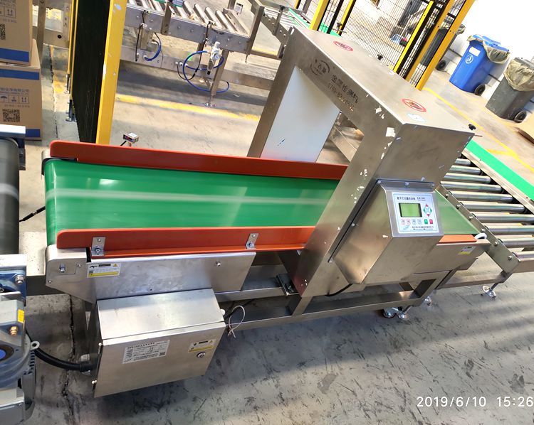 1561602292634163.jpg 德萊克富樂南京工廠整箱金檢機(jī).jpg